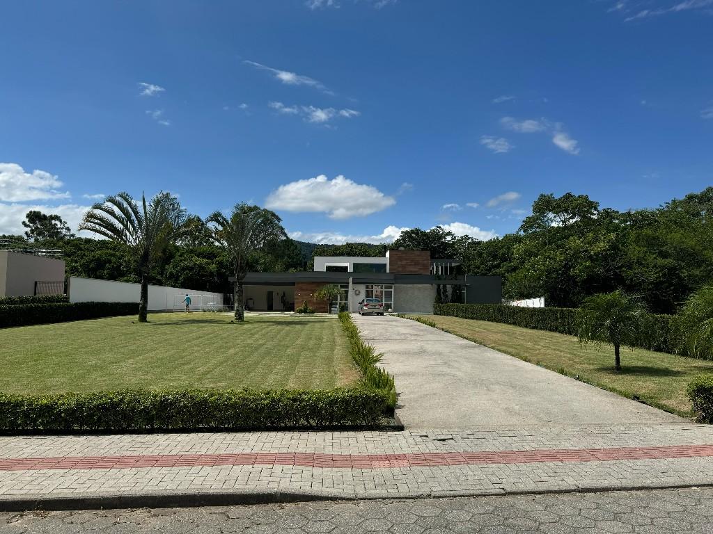 Casa em Sul do Rio, Santo Amaro da Imperatriz. 3 quartos, 350m². Imagem 1 de 27